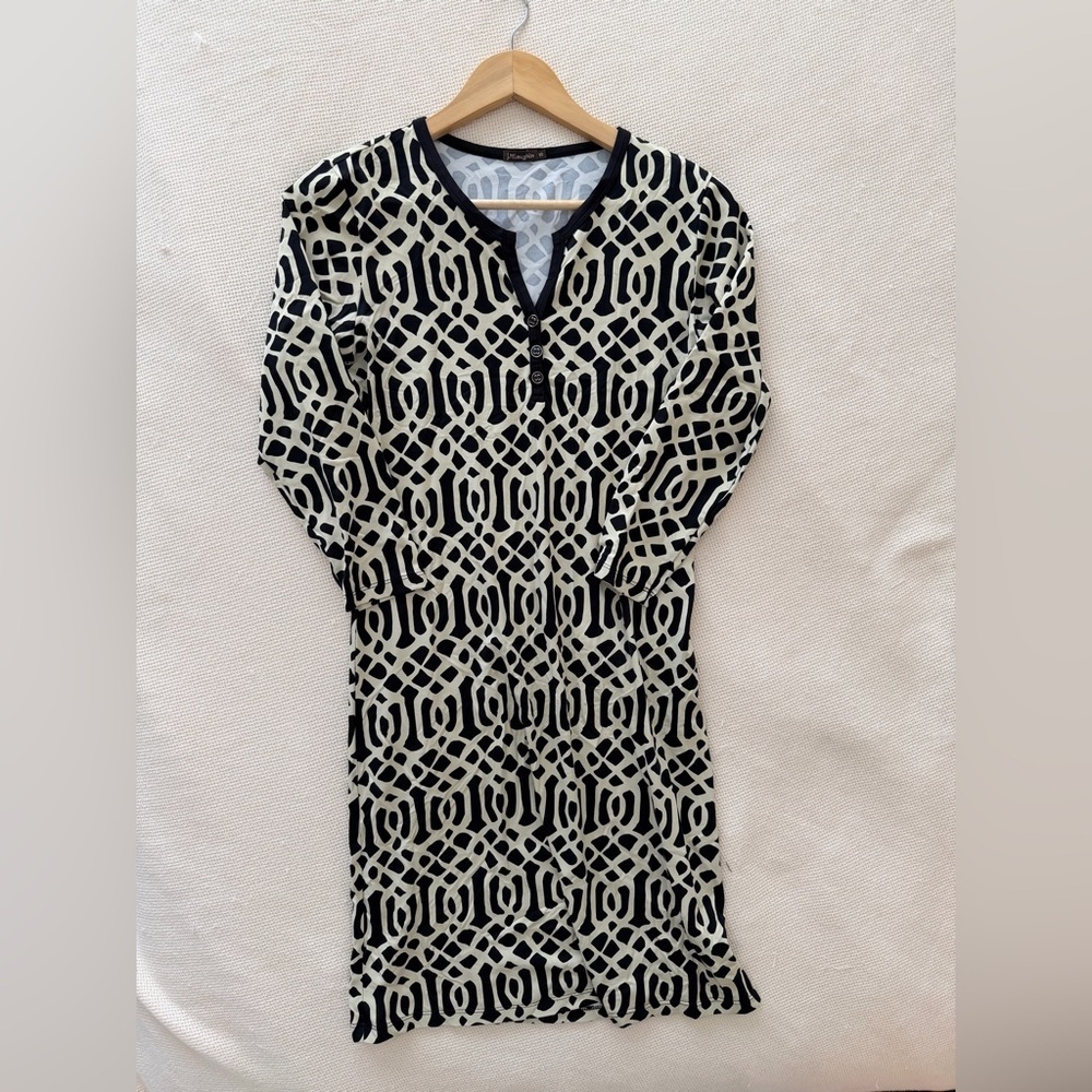 J. McLaughlin Elegant Black and Cream Patterned Dress‎